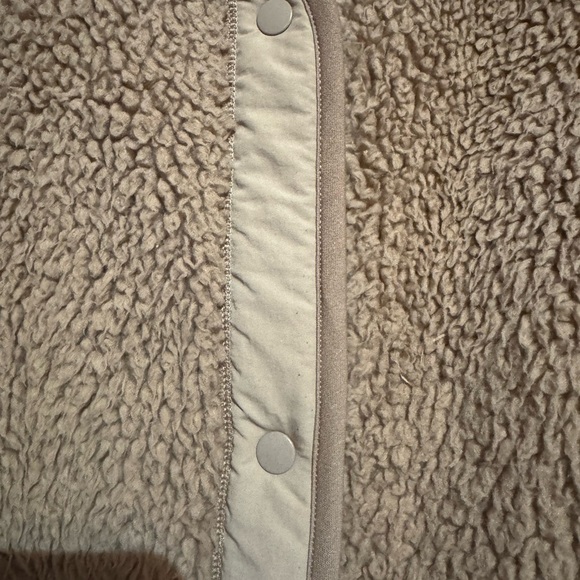 Uniqlo Teddy Bear Jacket Size Medium - Picture 7 of 8